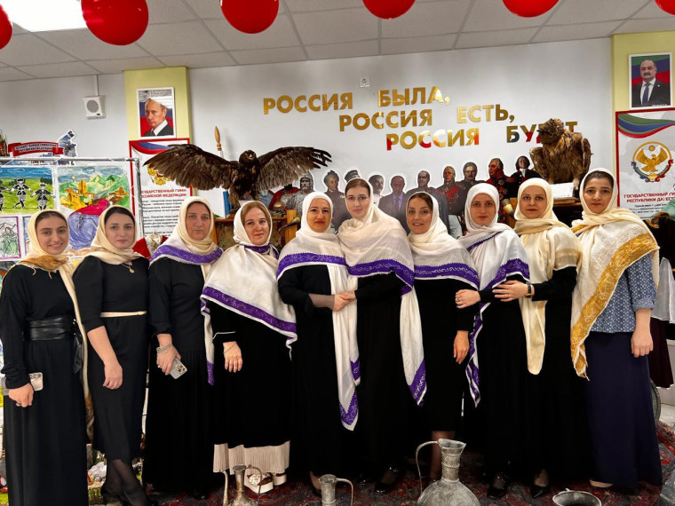 В Кизилюрте прошел фестиваль родного языка.
